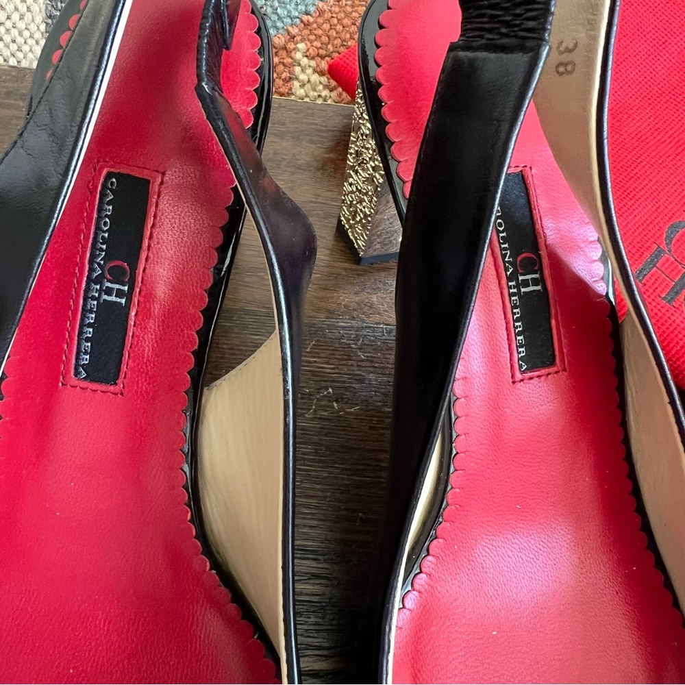 Carolina Herrera Black and Gold Heels - Picture 9 of 17